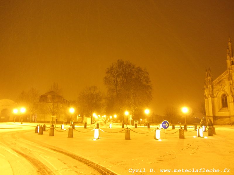 Thouars enneige mode nocturne 20130119