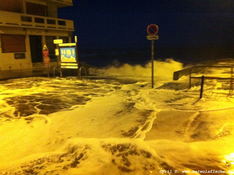 Vagues rue de la plage 11/02/2013