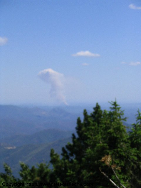 Photo pyrocumulus